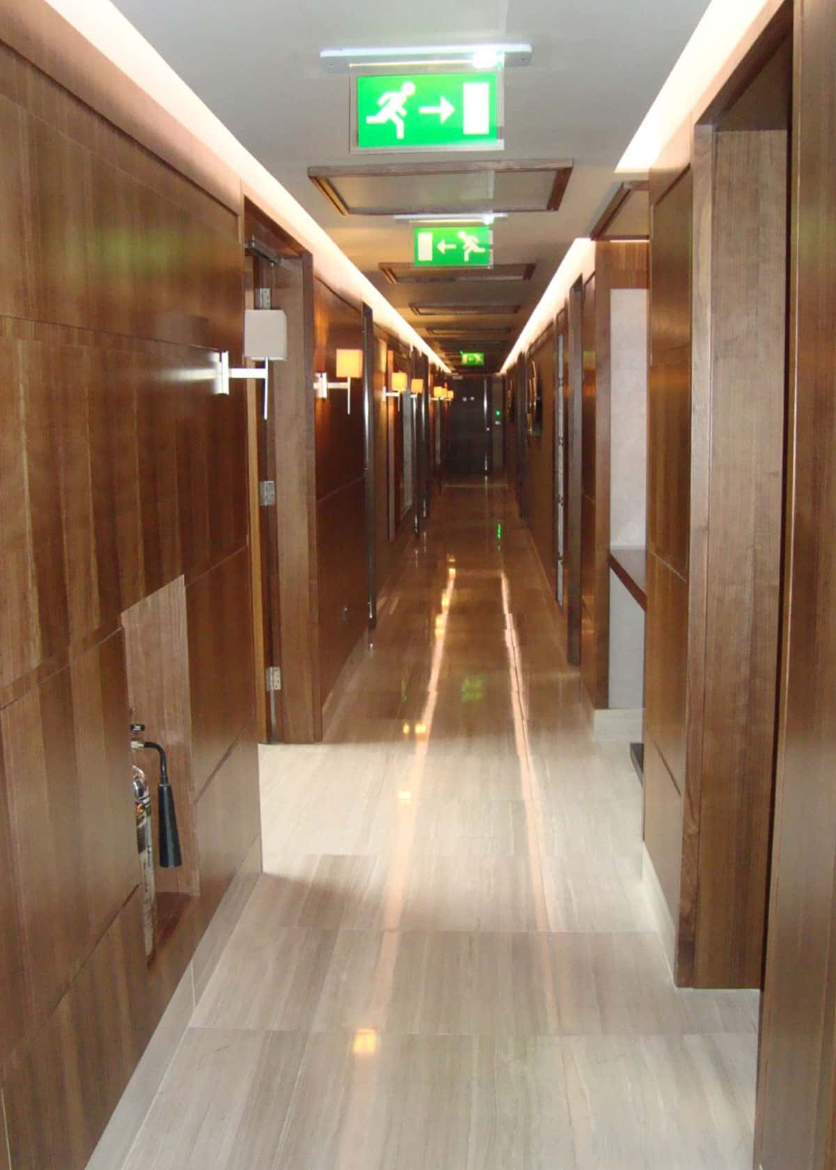 case-universal-aviation-04 - ampersand-associates.com